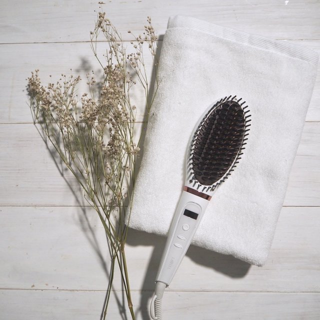 ブラシアイロン