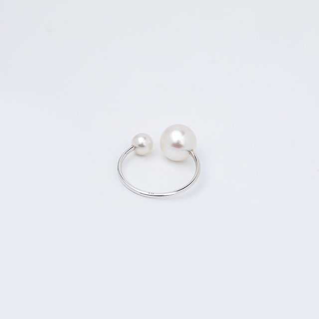 Akoya Pearl Ear Cuff In 7/4mm white Gold