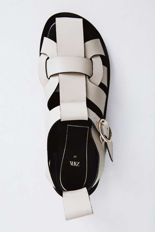 FLAT LEATHER CAGE SANDALS
