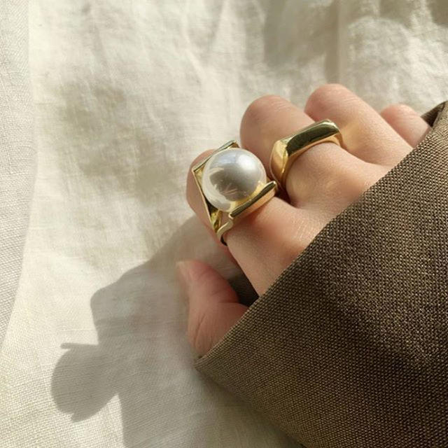 big Pearl ring