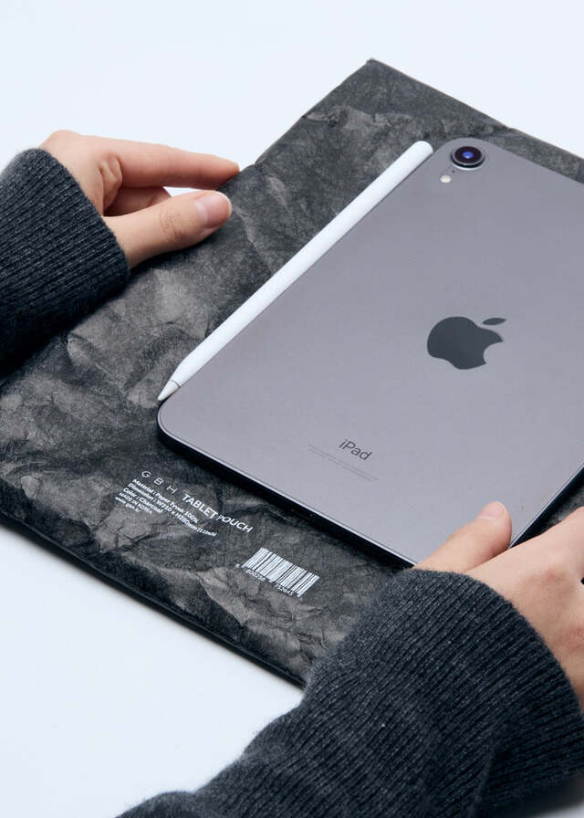 TABLET POUCH　11 INCH