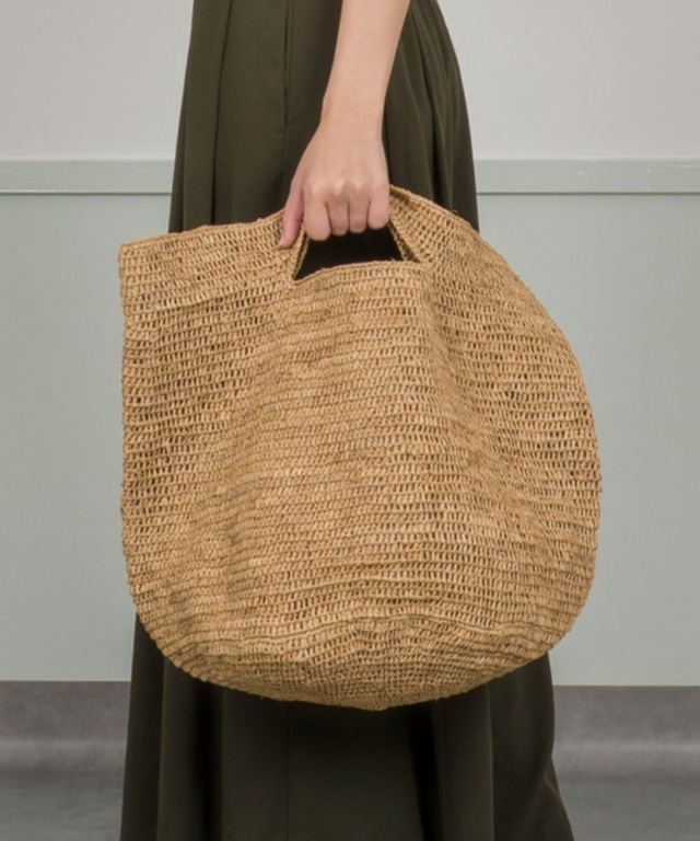 【MADE IN MADA /メイドインマダ】大きめ かごバッグ　ラフィア トートバッグ ハンドバッグ
