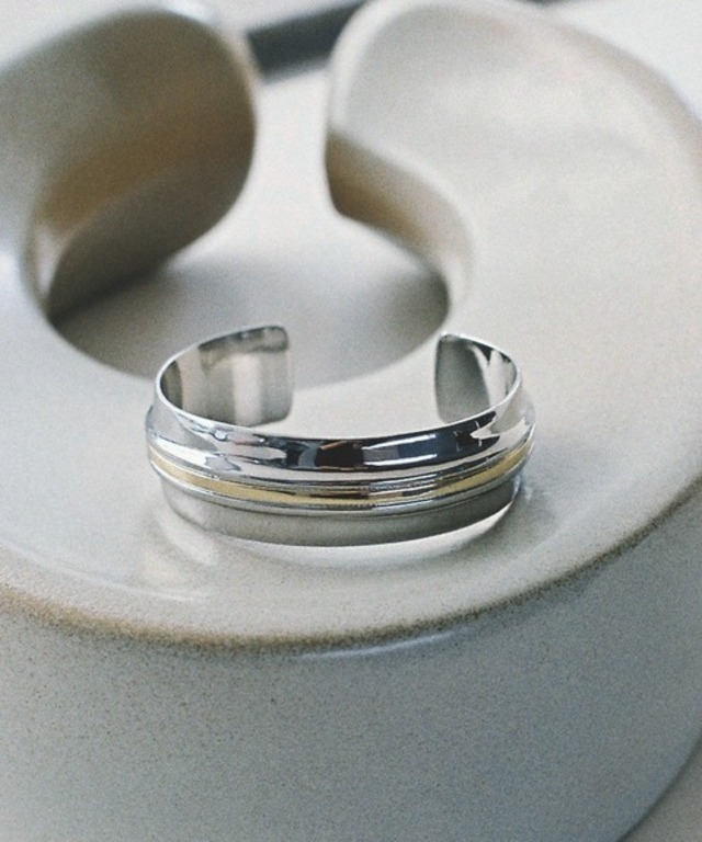 GOLD COMBINATION BOLD METAL BANGLE
