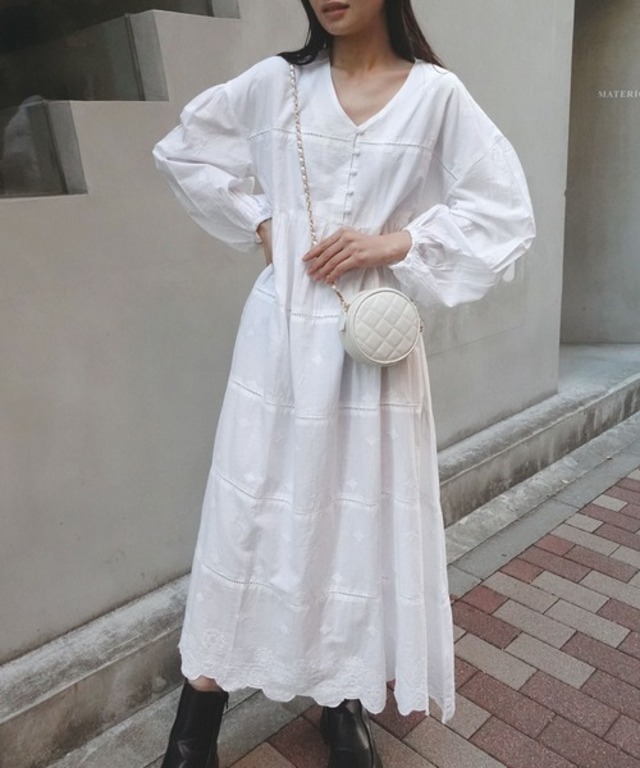 コットンレースVネックロングワンピース