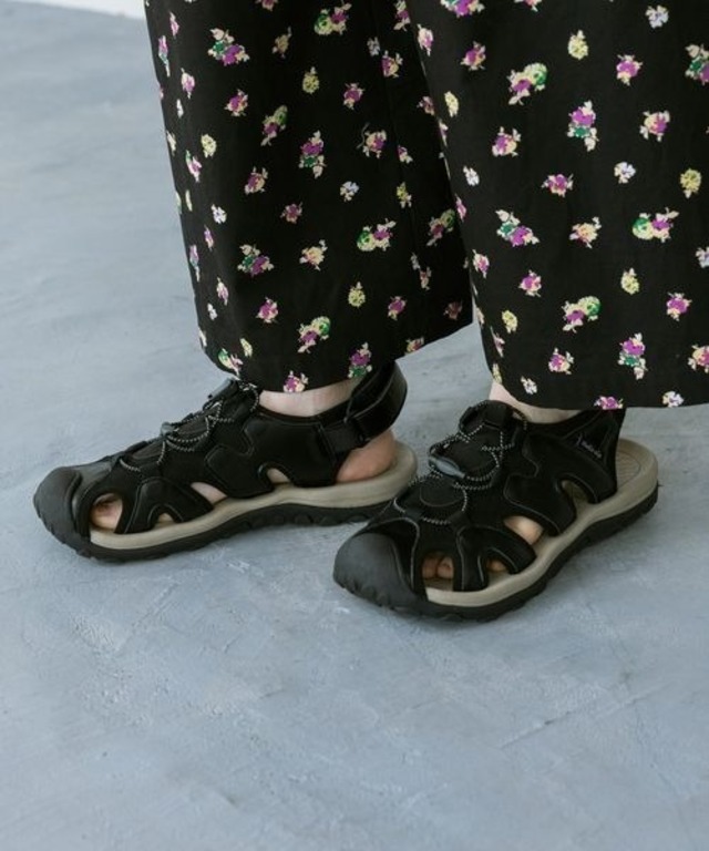 メッシュスニーカーサンダル