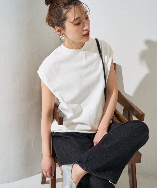 限定展開　ガゼット 付き ノースリーブ Tシャツ