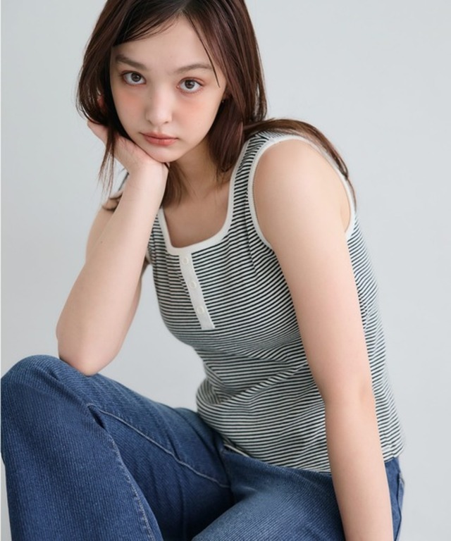 OUTBRAヘンリーネック風カップ付きタンクトップ
