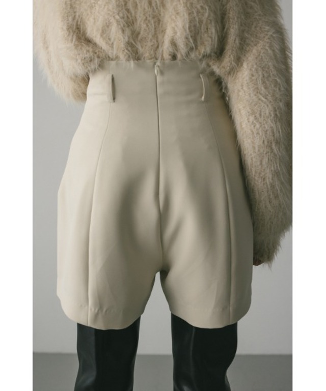 ハイウエストフォルムショートパンツ