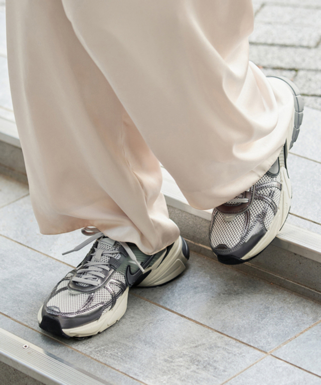NIKE/ナイキ V2K RUN スニーカー FD0736