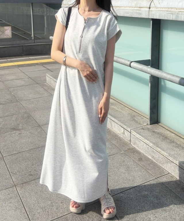 前後2WAYハーフジップフレンチ袖Iラインワンピース