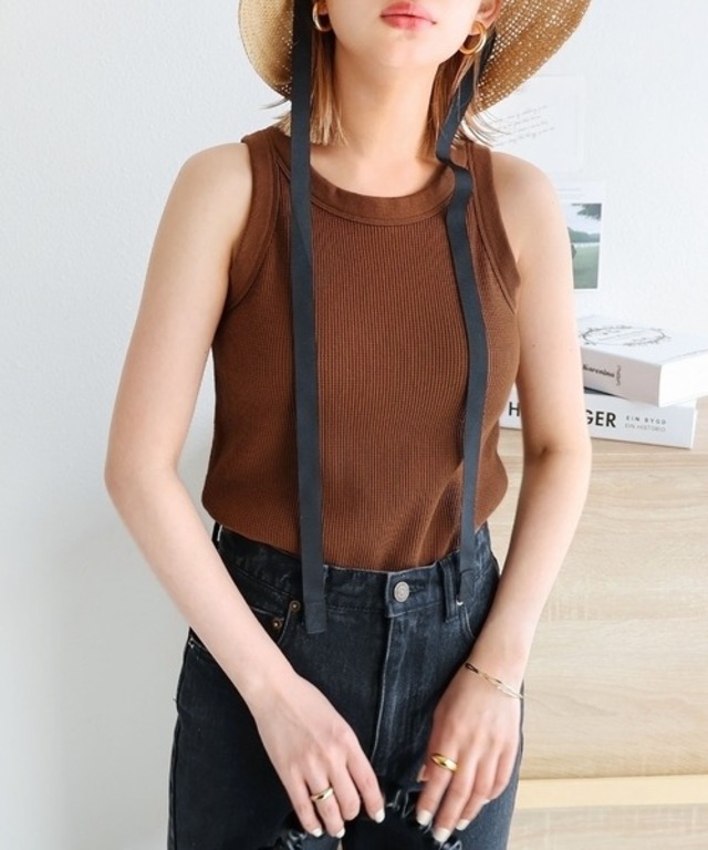 サーマルカップ付きアメスリタンクトップ