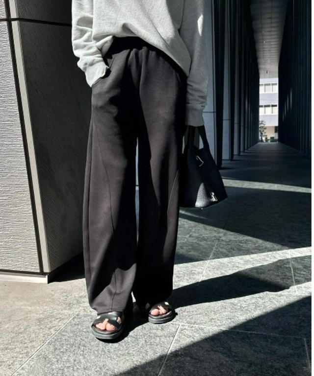 パネルラインカーブパンツ