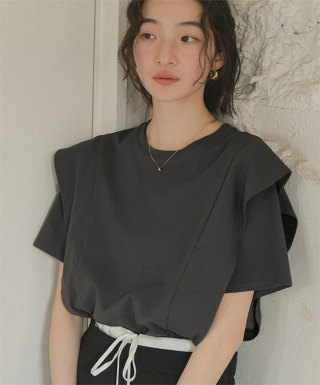 汗染み防止ラッフルスリーブTシャツ