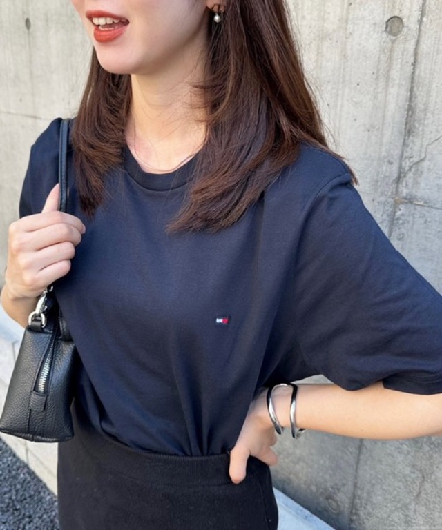 トミー１番人気の定番Tシャツ！【TOMMY HILFIGER】CORE FLAG CREW NECK TEE 09T3139 ワンポイント刺繍TEEシャツ ベーシッククルーネック半袖Tシャツ ビッグシルエット