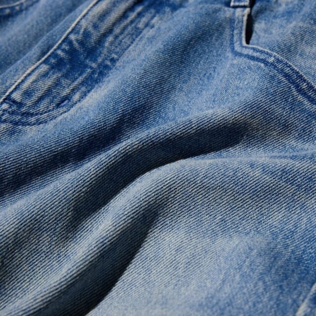 バレルレッグジーンズ