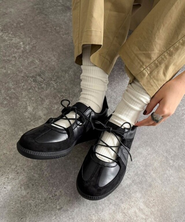 メリージェーンスニーカー