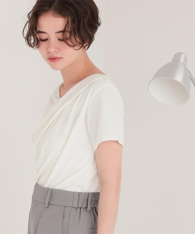 オフショルダーハーフスリーブTシャツ