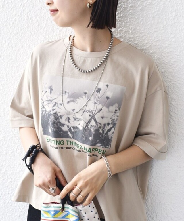 【SHIPS別注】81BRANCA:フォト ワイド TEE