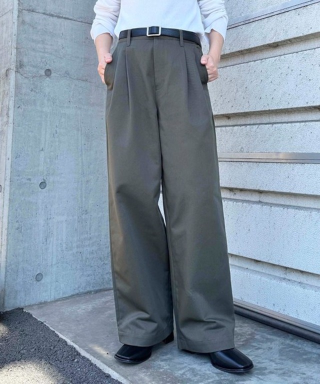 ツータックワイドストレートチノパンツ