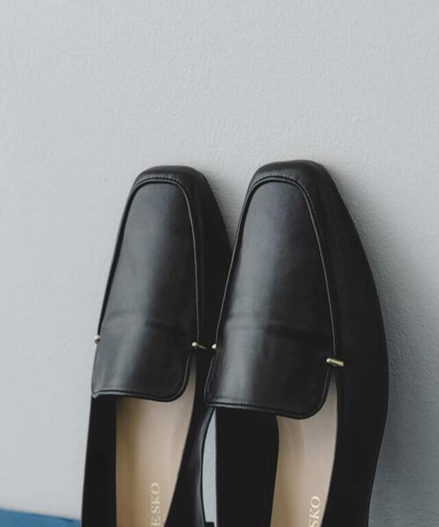 『MADE IN JAPAN』スクエアトゥプチメタルローファー