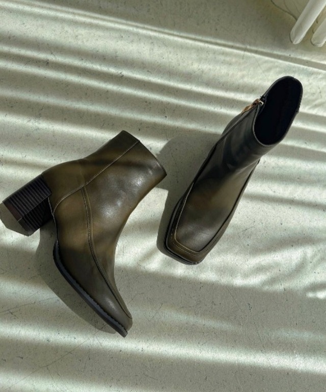 新色登場 ZOZOTOWN限定 スクエアトゥ切替ヒールブーツ 21392