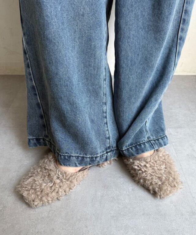 サイドオープンボアフラットシューズ