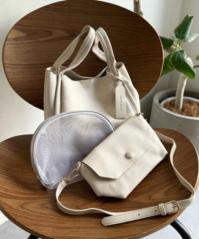 ミニショルダー付ソフトレザー調ミニバッグ