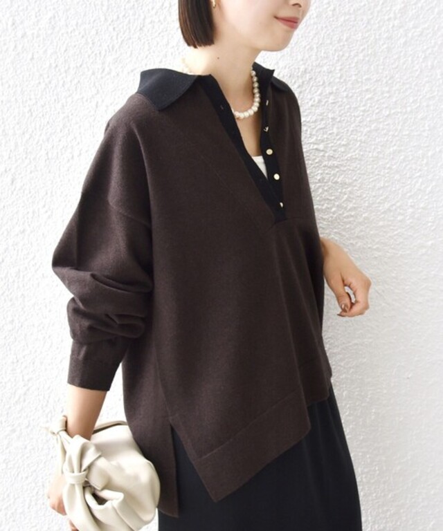 【WEB限定】〈手洗い可能〉サイド スリット ゴールド 釦 ポロ ニット