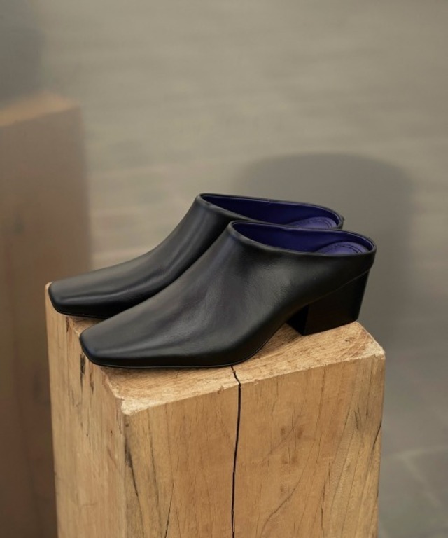 Squaretoe Leather Sabot