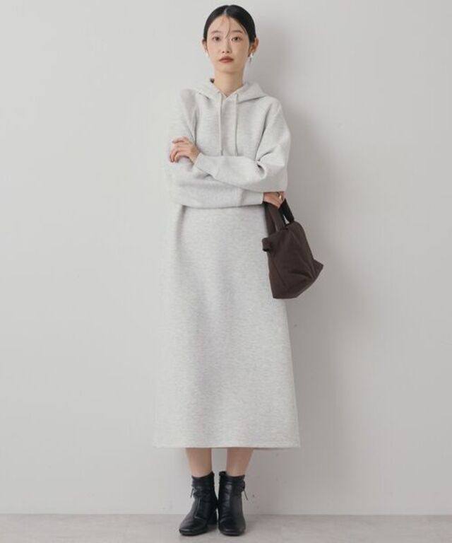 ダンボールフーディーワンピース