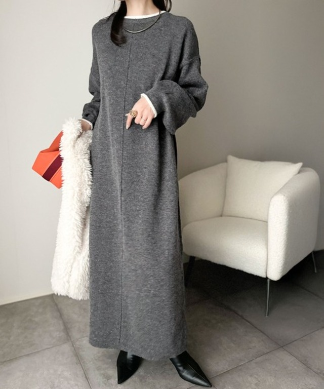 ゆるシルエットで叶える“こなれ感” 配色ニットワンピ 長袖 ロング