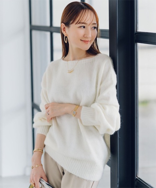 ヤクライクボートネックボリュームスリーブニット