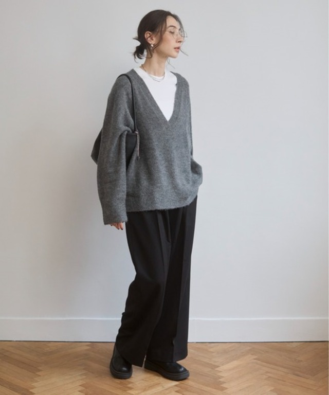 オーバーサイズ Vネック ニットプルオーバー