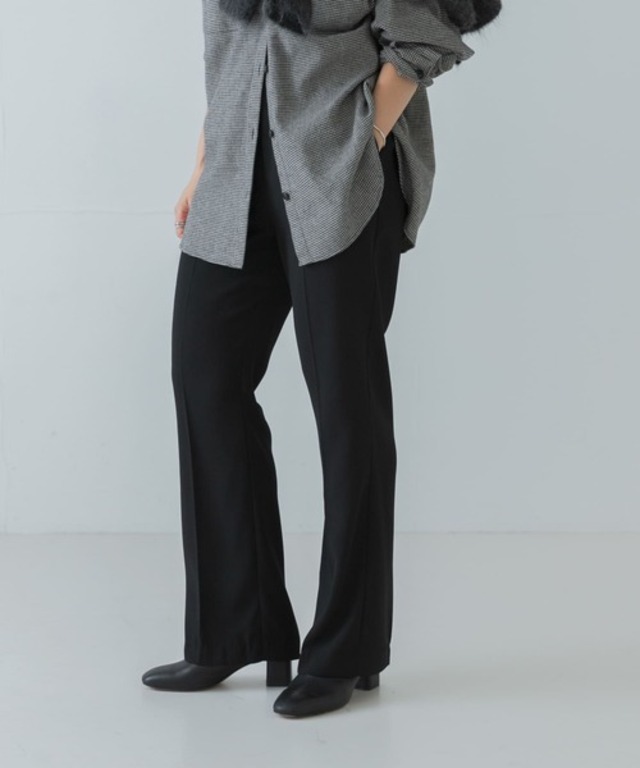 バックサテンスリムイージーパンツ