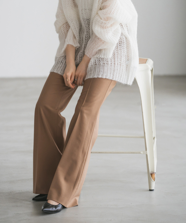 ハイストレッチナローフレアパンツ