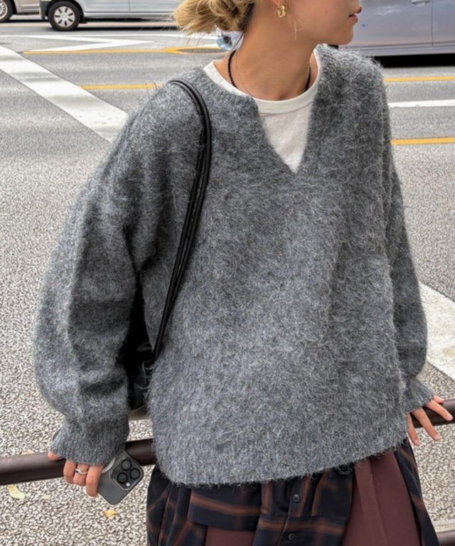 【ハンドウォッシャブル】ウール混起毛キーネックニット