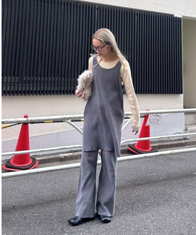 【PON企画】スタイルアップモールニットフレアパンツ