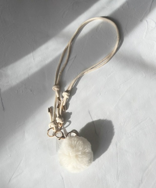 lit.Cy ファーポンポンチャームセット スマホショルダーストラップ