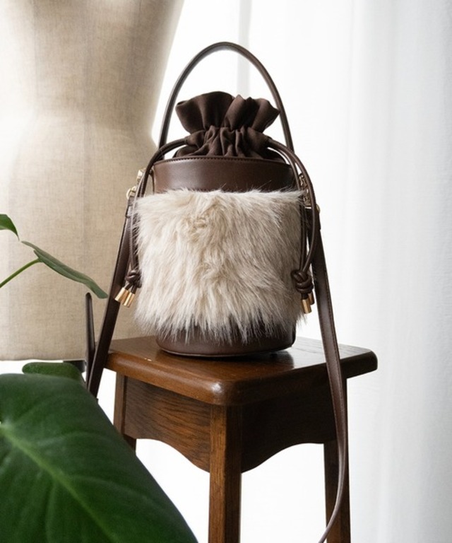 SHE HER HER HERS ファー切替バケットドロストバッグ