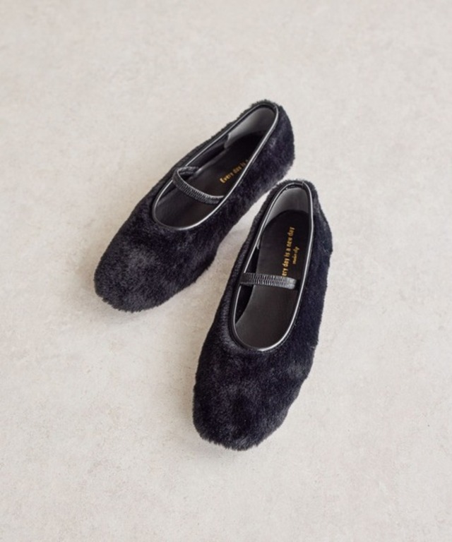 【消臭・抗菌防臭】フェイクファー柔らかパンプス