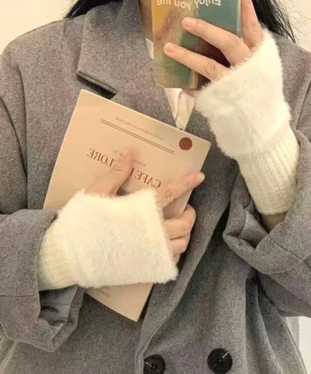 【 ammy. / エイミードット 】 ファーアームウォーマー / 手袋