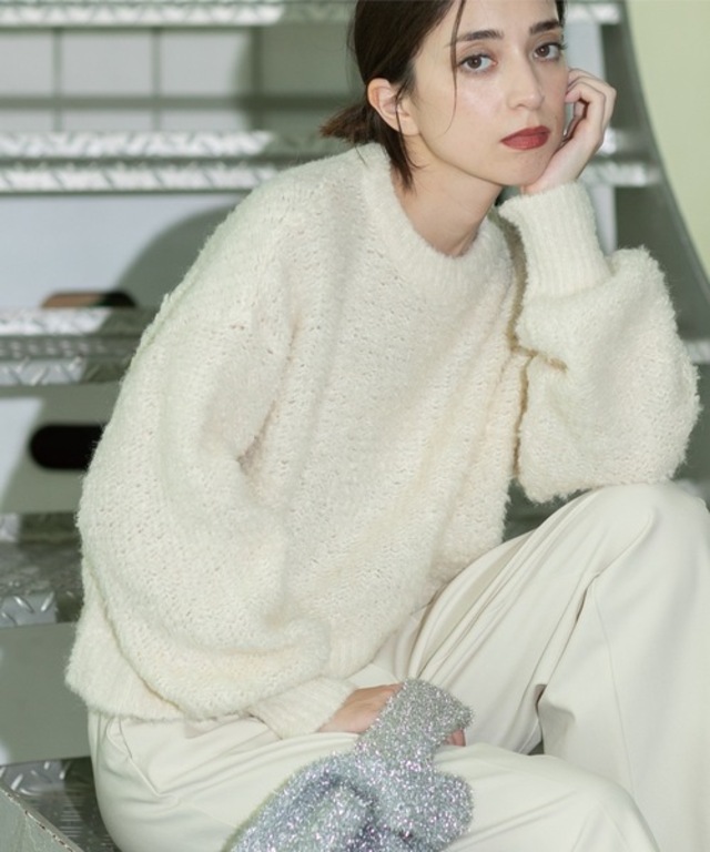 ブークレクルーネックニット