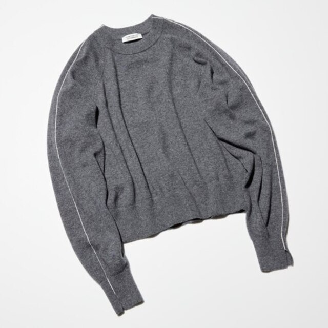 カシミヤクルーネックセーター