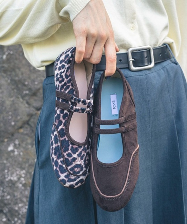 【ふかふか・軽量】ダブルベルトラウンドスニーカー IZ5824