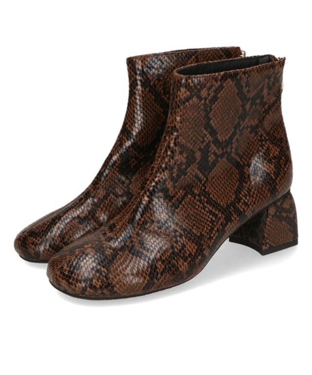 ラウンドトゥ変形ヒールブーツ 22407