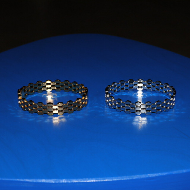 バングル 開閉式