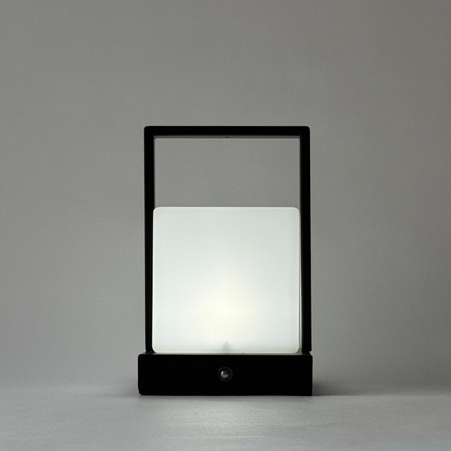 USB ハンドル付き キューブ ポータブルランプ LED