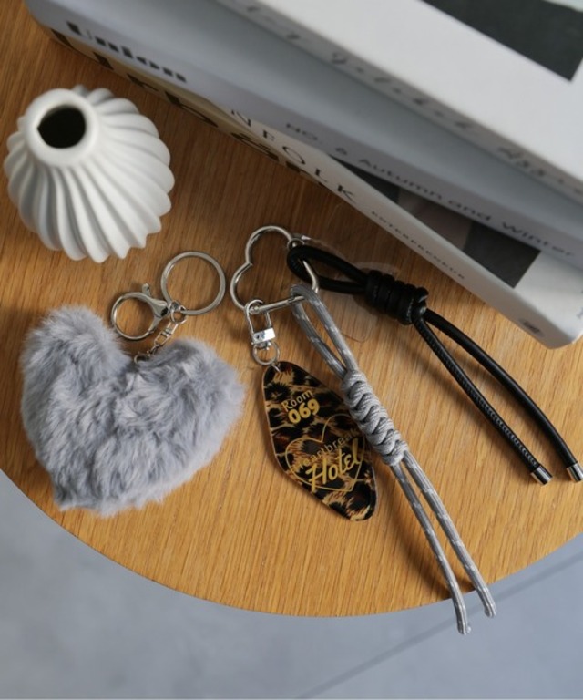 ap retro ハートモチーフファーチャーム