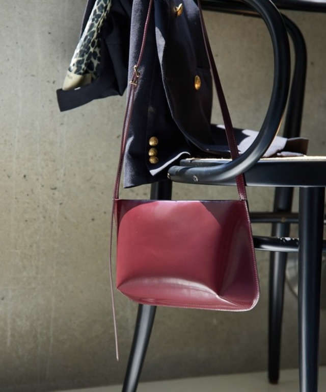 【Hoaw.】ガラスレザーショルダー