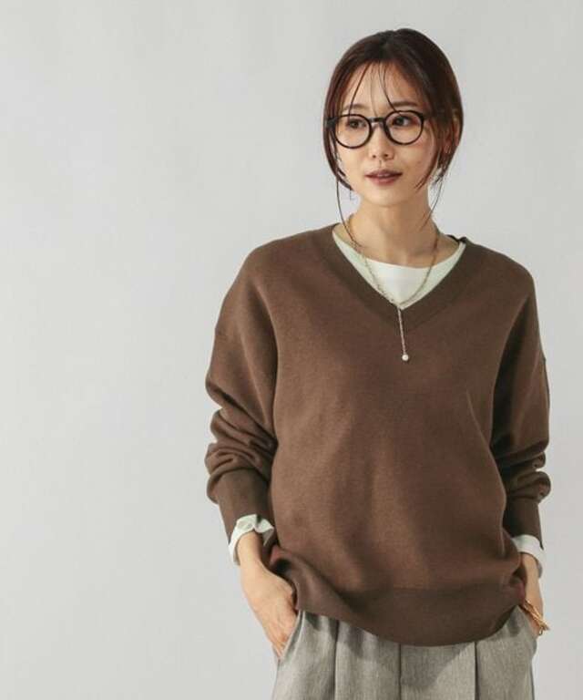 スウェットライクVネックプルオーバー